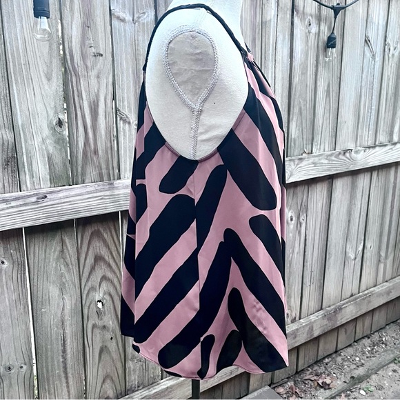 Ann Taylor Loft Lady’s Flowing Top; Size Medium - Picture 4 of 8